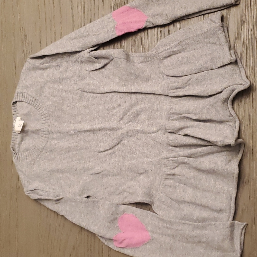 Girls grey sweater with pink hearts